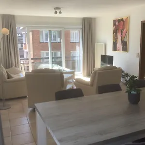  Appartement Ruim Zonnig Op 50m